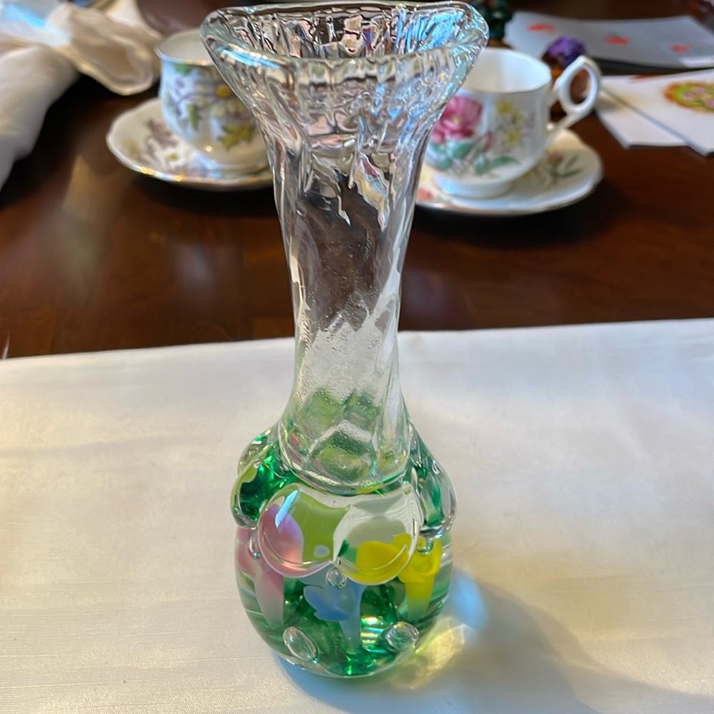 Vintage art glass Joe Rice Lily paperweight trumpet but vase 7.25” tall